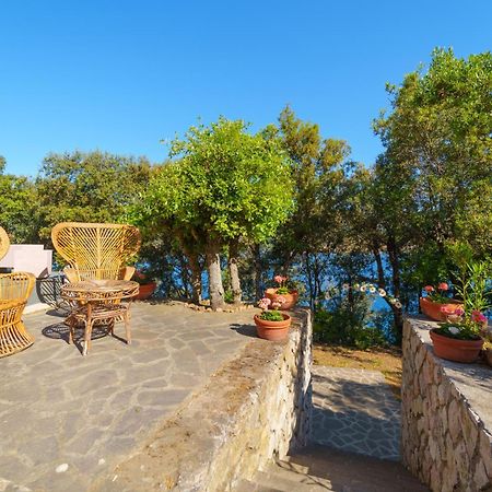 Casa William - Villa E 2 Dependance Porto Azzurro Bagian luar foto