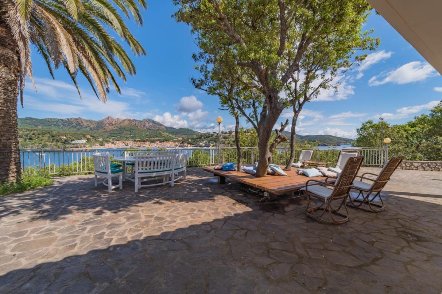 Casa William - Villa E 2 Dependance Porto Azzurro Bagian luar foto